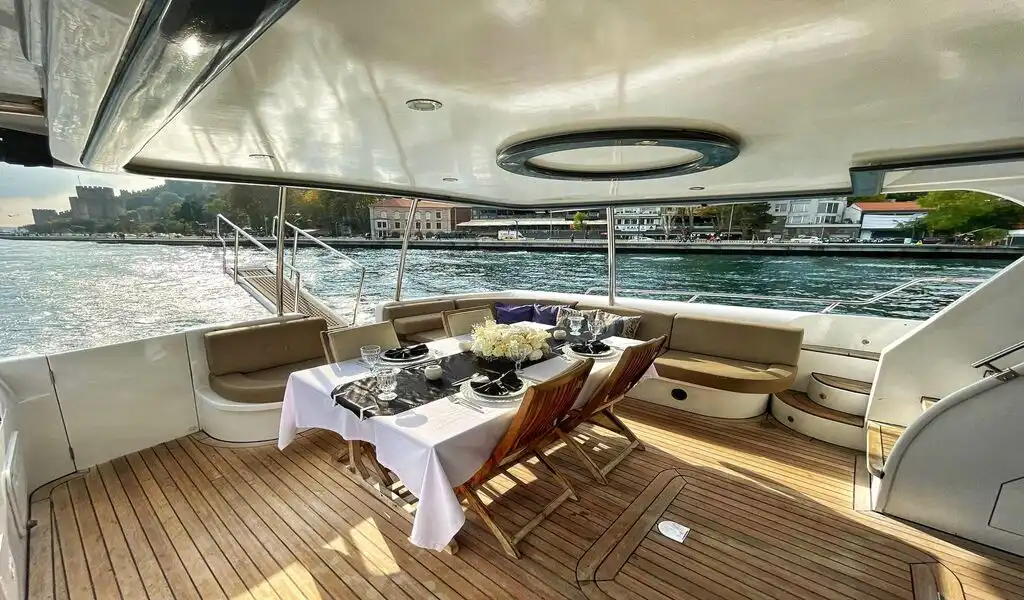 YACHT ISTANBUL WATER